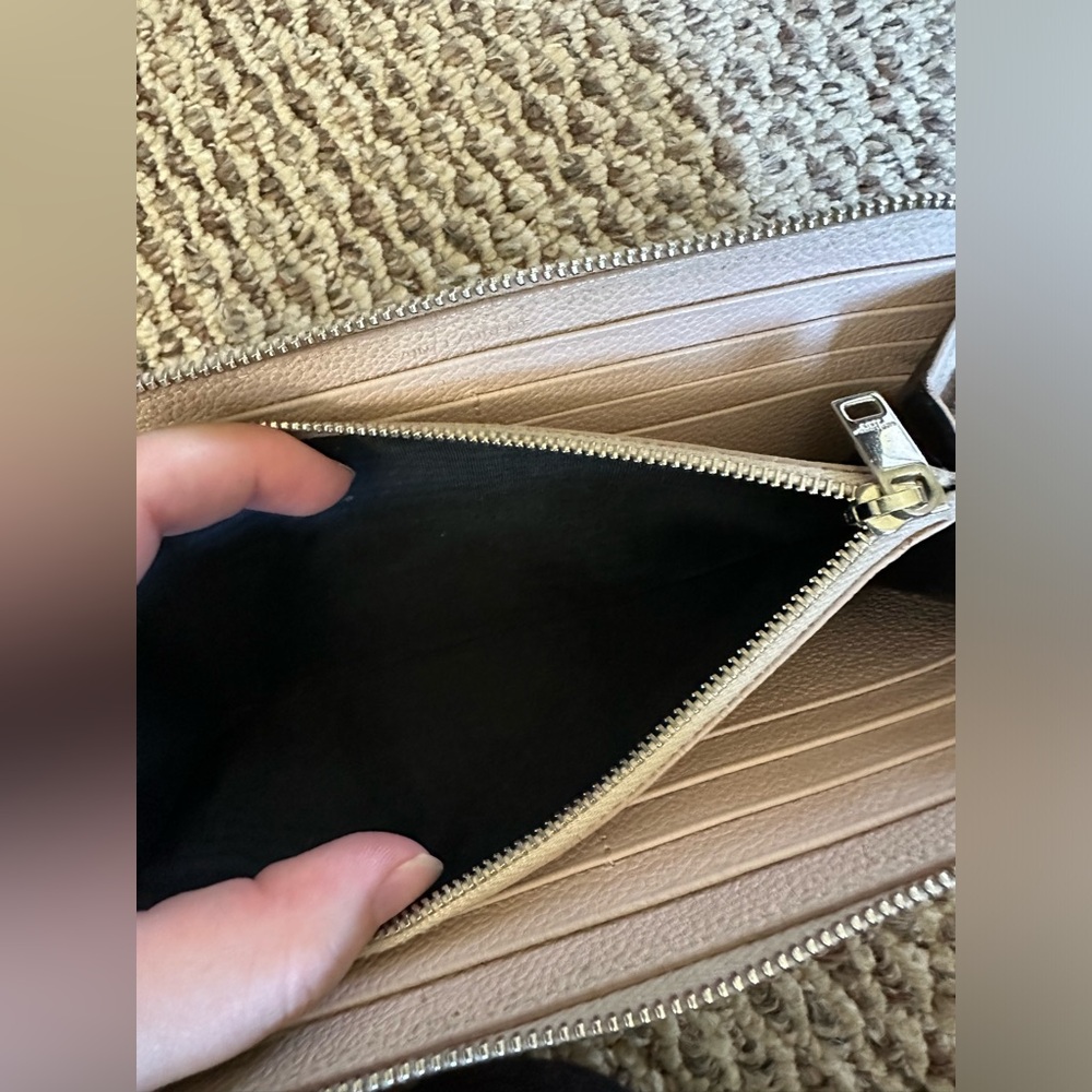 Saint Laurent Cassandra Zippy Wallet - Picture 8 of 11